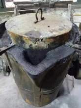 Black furnace lining baling material for metal liquid