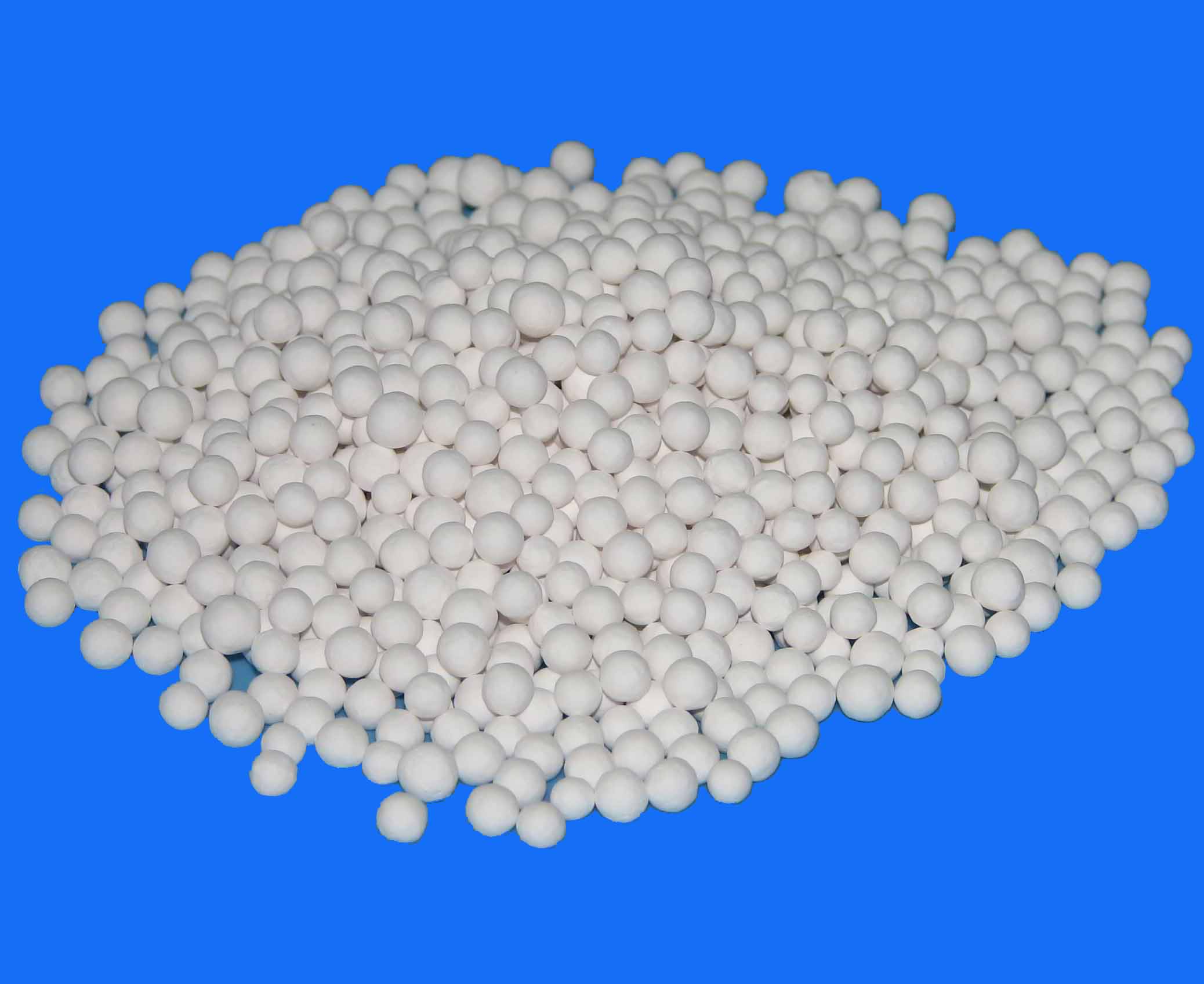 Size 1.6-2.5 mm Activated Alumina Catalyst CAS 1344-28-1