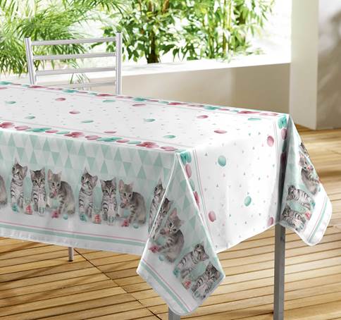 Simple Cutting Edge Tablecloth