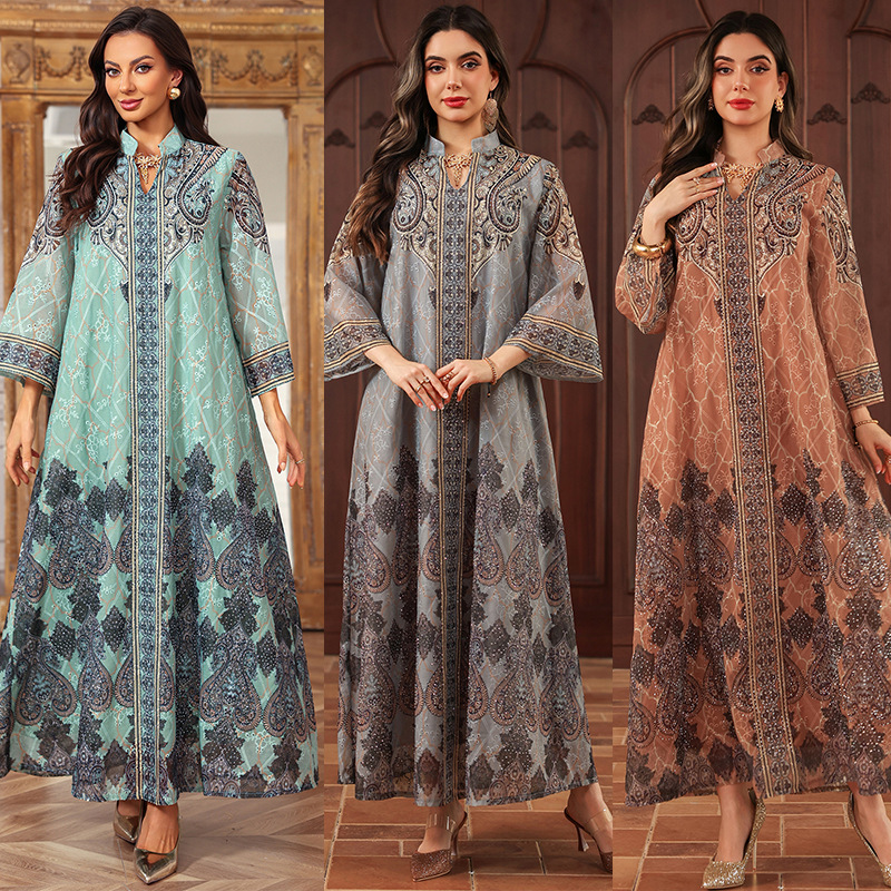 جزئیات لباس عبایی با چاپ پارچه ابریشمی Chiffon Printed Embellished Abaya Dress Detail
