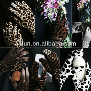animal print gloves