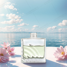 Lightweight square aromatherapy glass bottle