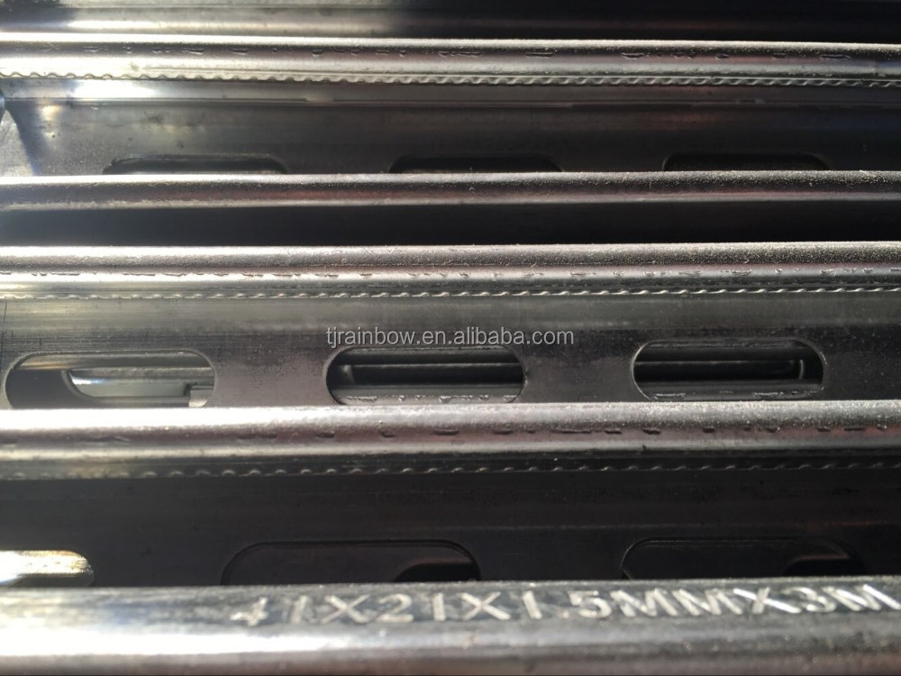 Pre-galvanized or hot-dip galvanized unistrut channel