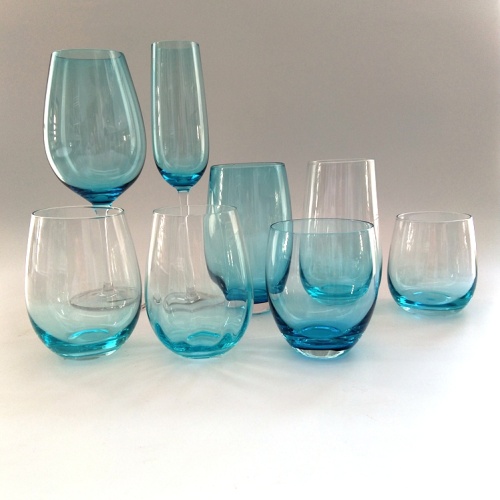 mundgeblasener blauer Kelchglas stielloser Weinbecher