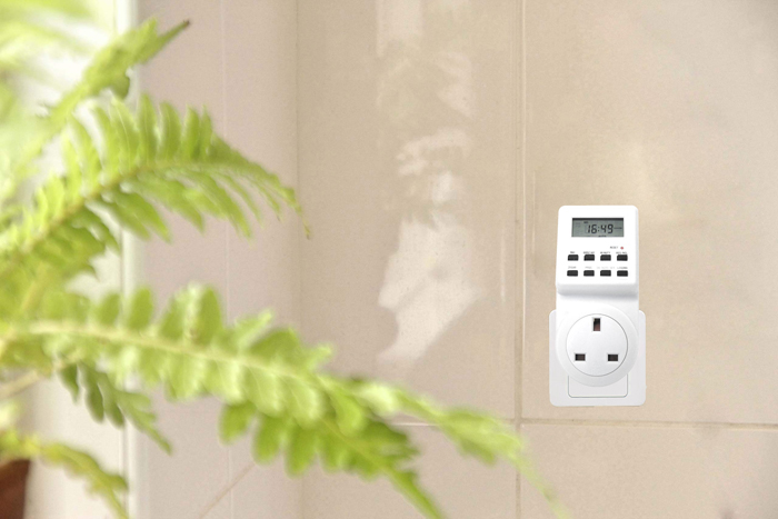 Digital programmable kitchen timer switch UK Type socket household 220V