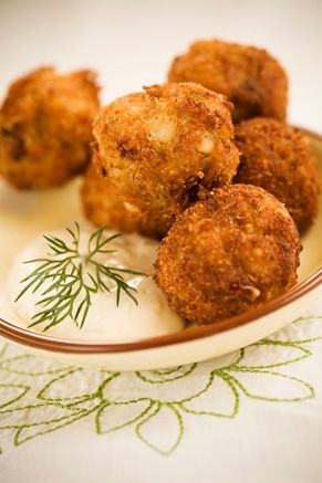 bola de pescado dorado con sabor a cangrejo farci golden farci crab-flavor fish ball