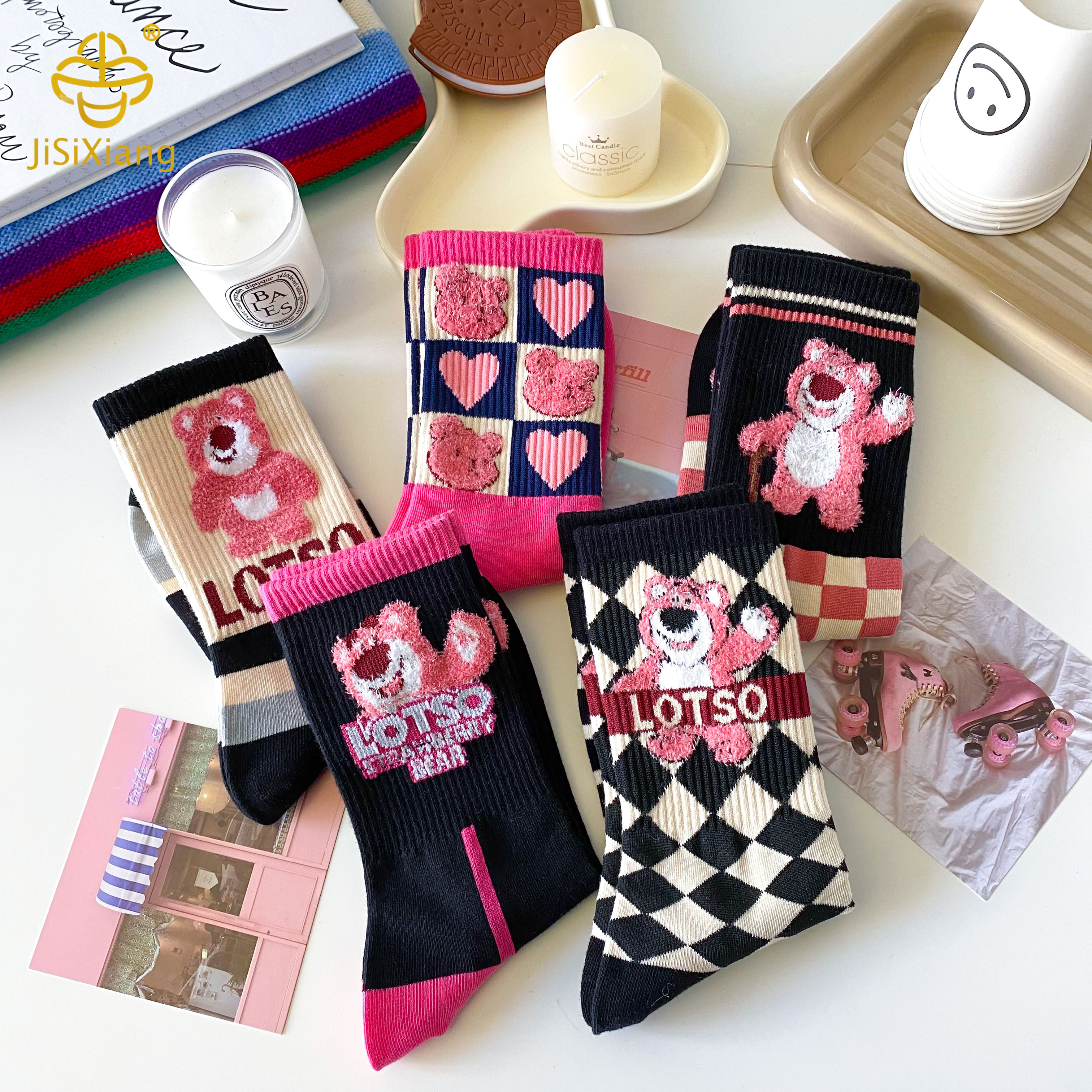 딸기 베어 바둑판 양말의 한국어 버전 Korean version of Strawberry bear checkerboard socks