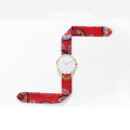 Art- und Weisekleid-Uhr für Frauen austauschbarer Bügel