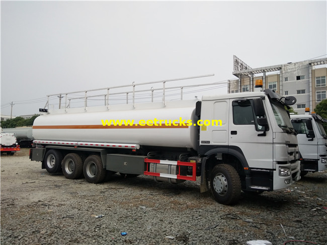 HOWO 7000 Gallon Gasoline Transport Trucks