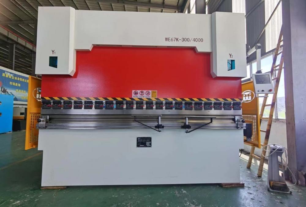 WC67K-125T/3200 CNC 프레스 브레이크