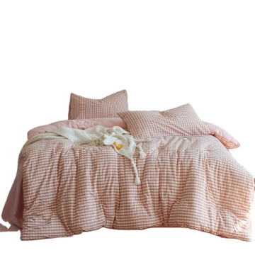 Luxury Home Bedding Set: Quilt Comforter and Cotton Bedding for Bedrooms