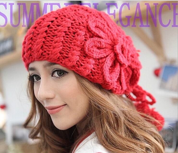 Ladies Crochet Beanie Hat W/Pompom