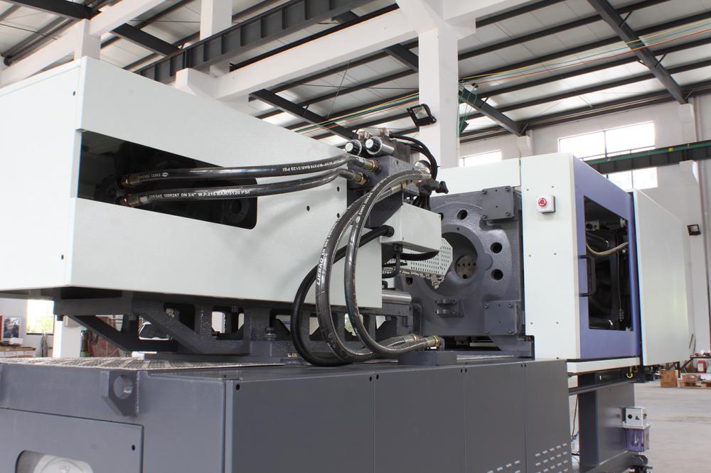 Horizontal Plastic Injection Molding Machine