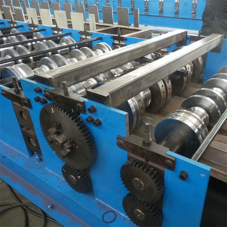 Floor Decking Sheet Roll Forming Machine