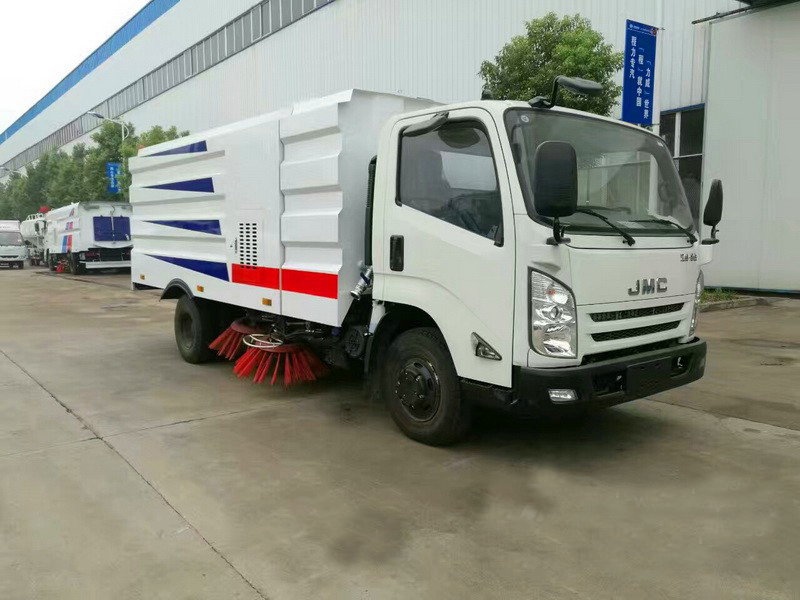 truck mounted street sweeper 1