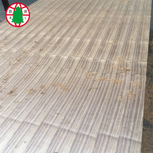 Face de placage en teck naturel sur panneau MDF