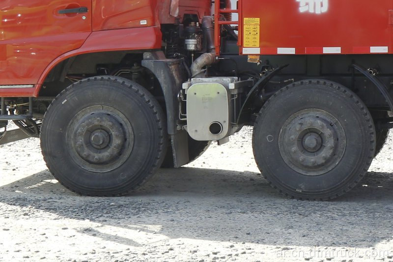 Dongfeng 6X6 Drive Wheel شاحنة قلابة جديدة