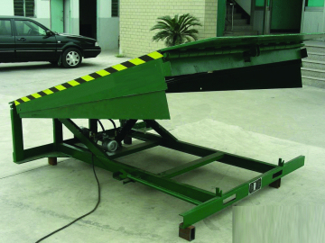 Stationary dock leveler portable loading ramp