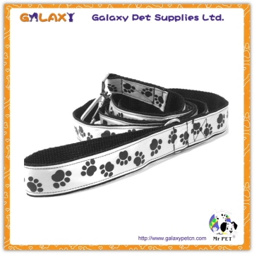 G-A-3306 nylon white paw print dog leash