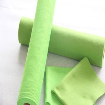 Nålstansad polyester nonwoven filt