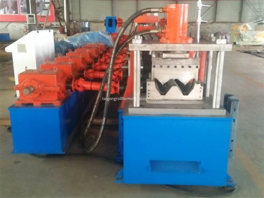 Steel Crash Barrier Forming Machine