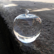 Clear Crystal Glass Apple Figurines for Wedding Favors and Gifts