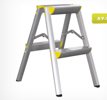 Aluminum step stool ladder