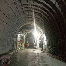 Sistema di cassaforma del tunnel ferroviario standard