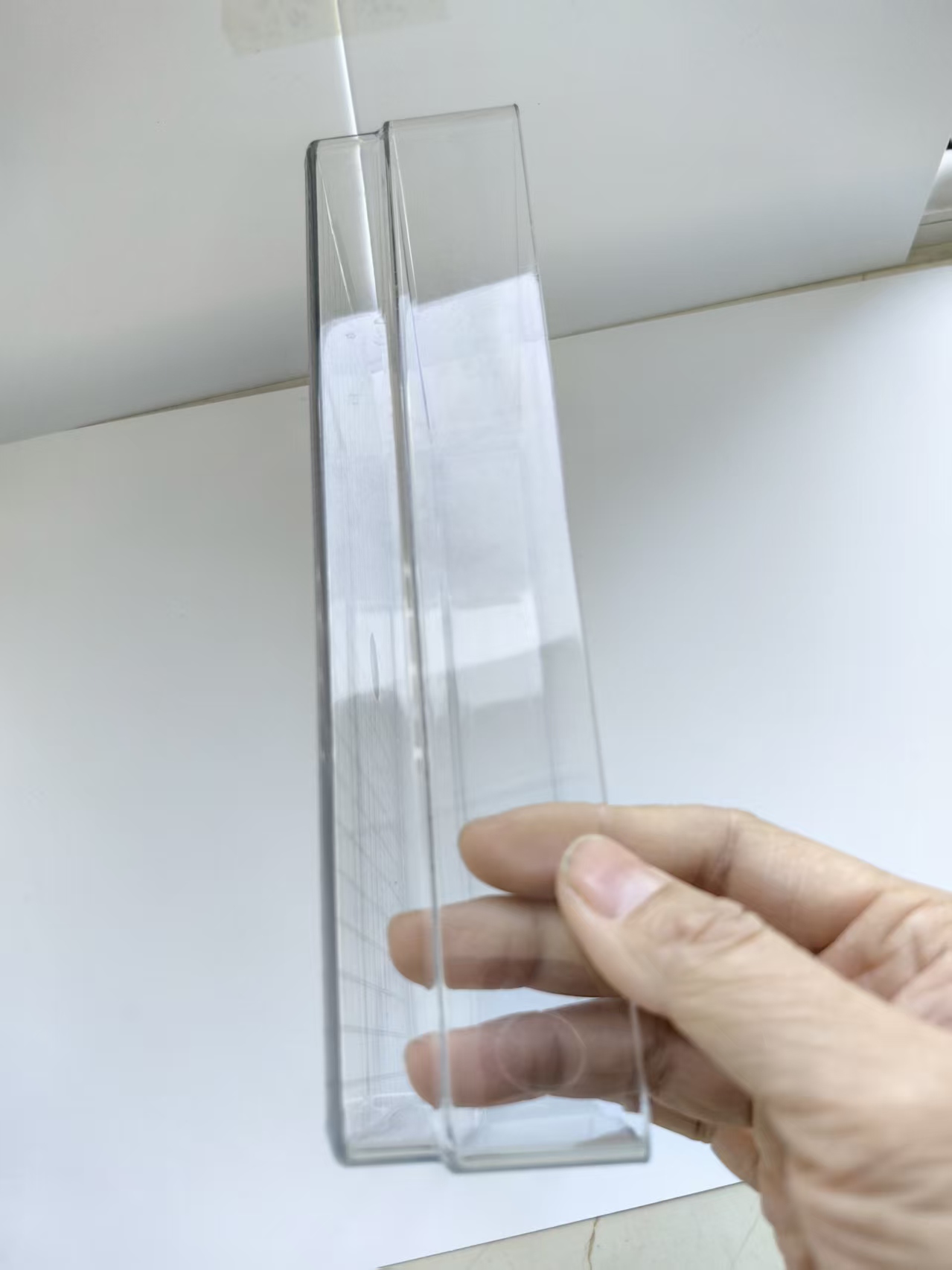 Stackable injection molding box (12) Stackable injection molding box (12)