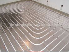 Underfloor heating pipes