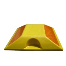 Waterproof Durable Raised Pavement Marker - Plastic Dingtian Yellow