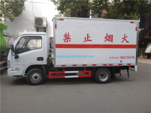 YUEJIN 4x2 Dangerous goods carrier truck