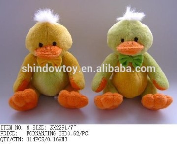 cute and lively stuffed customized plush duck yellow lovely duck