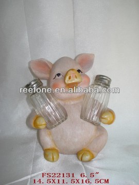 pig salt and pepper holder