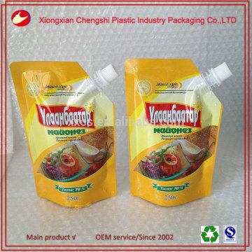tomato paste pouch with spout