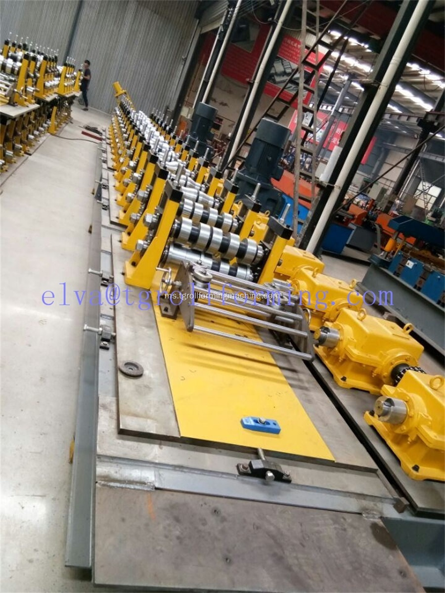 Profil U Omega Cold Roll Forming Machinery