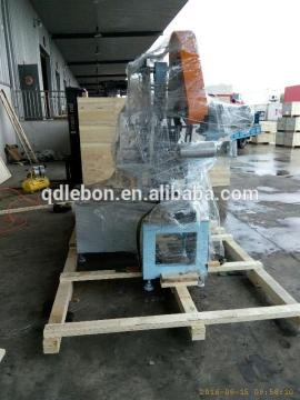 Woman facial cotton pad machine