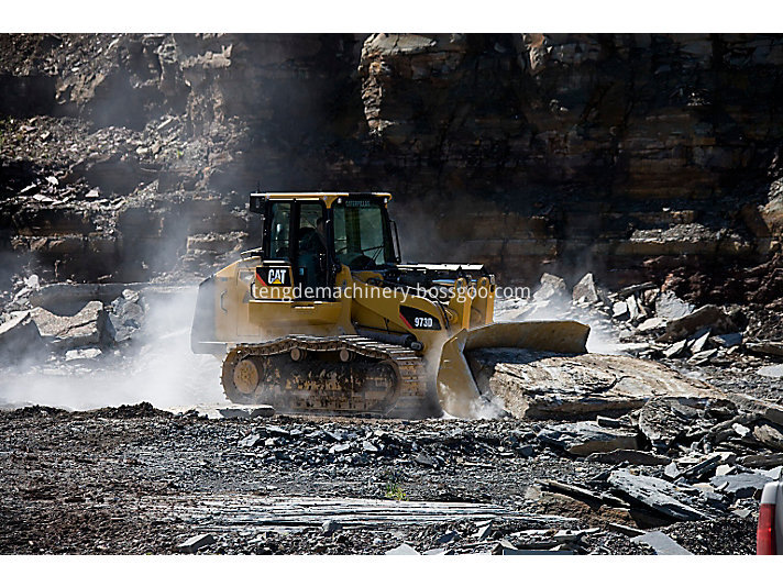 cat 973D crawler loader