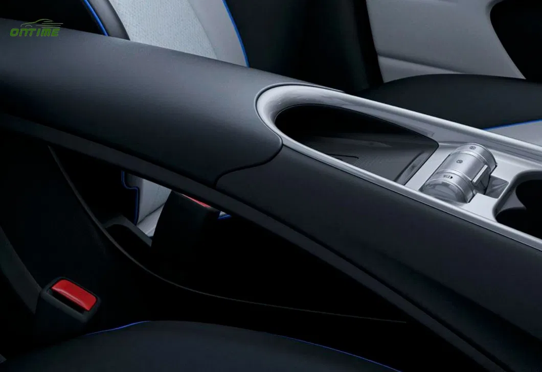 The Best New Energy Electric Vehicle Series in China′s Ontime Equipped with a Battery with a Range of 420 Kilometers Is an Energy-Saving Electric Vehicle