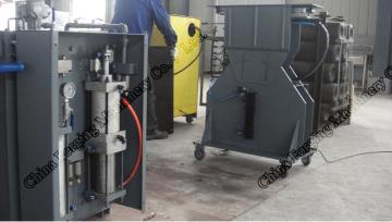 AUTOMATIC DIE LUBRICATION DEVICE