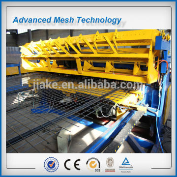 Galvanized wire fence welding machine