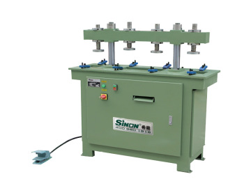 Punching machine for aluminium window machine