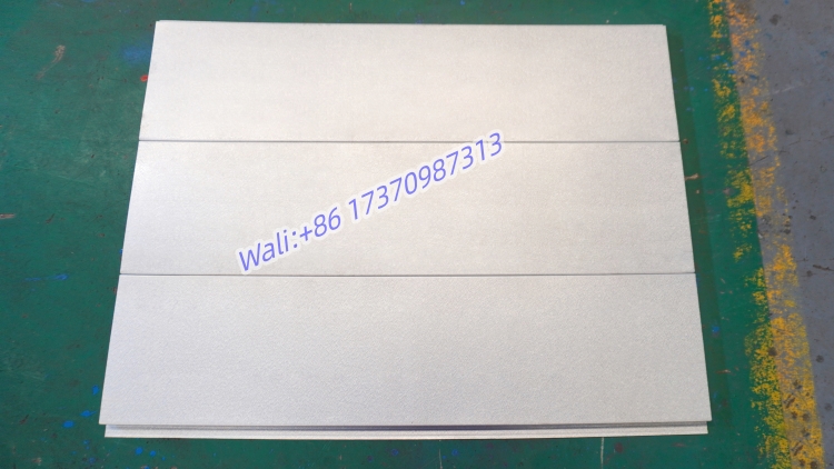 The automatic type-changing buckle wall panel machine