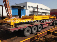 container spreader