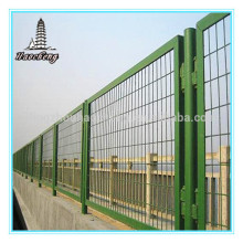 Fabric debris basketball fence netting