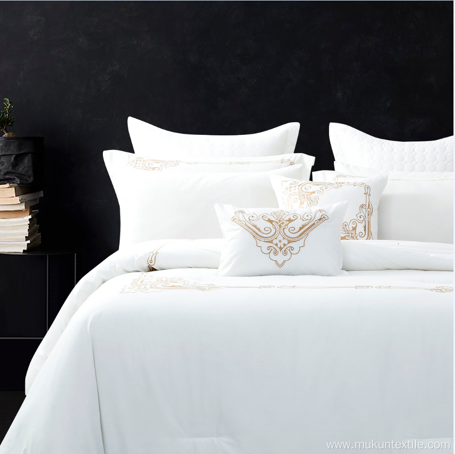 Luxury bedding comforter bedding set