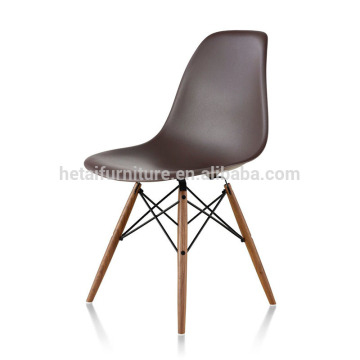 PP seat with beech legs dining chair