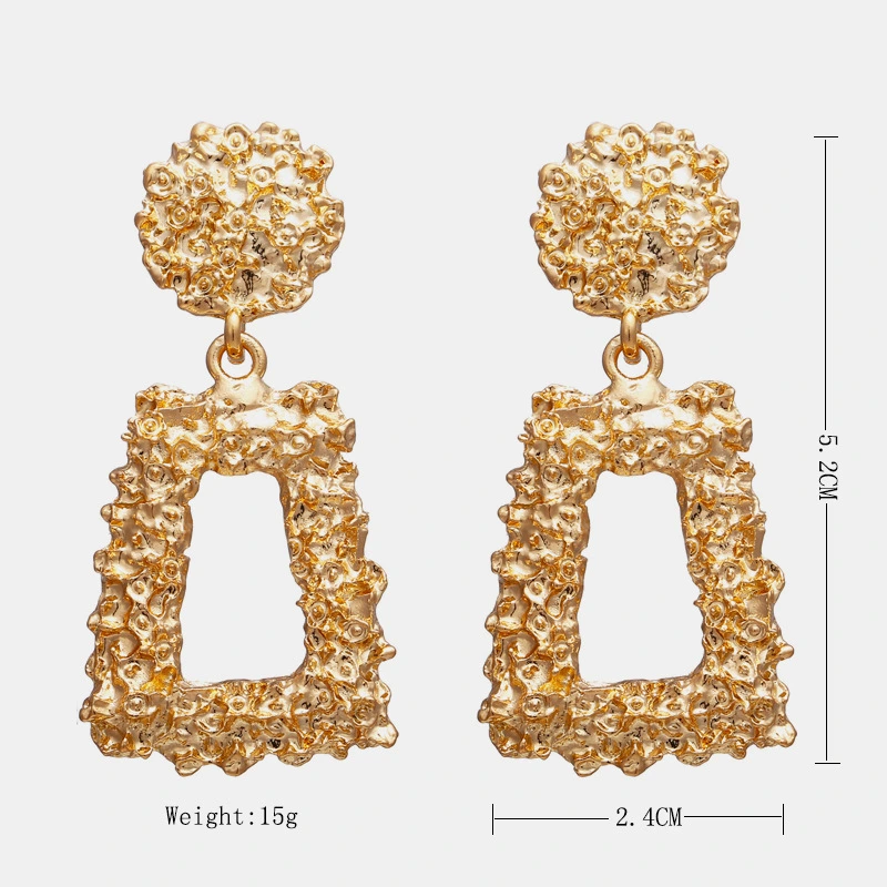 The Manufacturer Is Stocking a New Crop of Fashionable Earrings with Geometric Alloy Lacquered and Plated Earrings