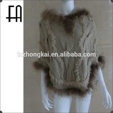 Factory direct wholesale women's knitted poncho/fur knitted poncho/knitted poncho with raccoon fur trim