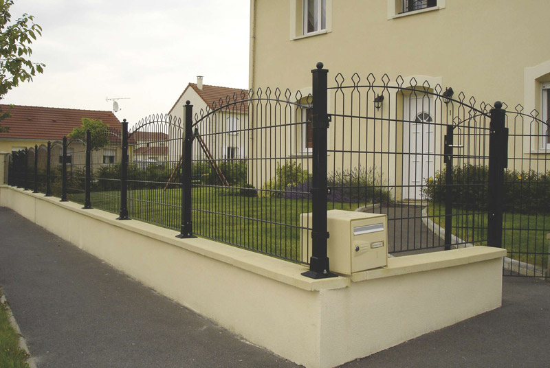 Decorative Anti-corrosion Prestige Wire Mesh Fence with Gate